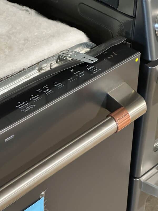 Combo cuisine Black Slate, Réfrigérateur 36’’, Cuisinière au gaz four double et lave-vaisselle – Image 9