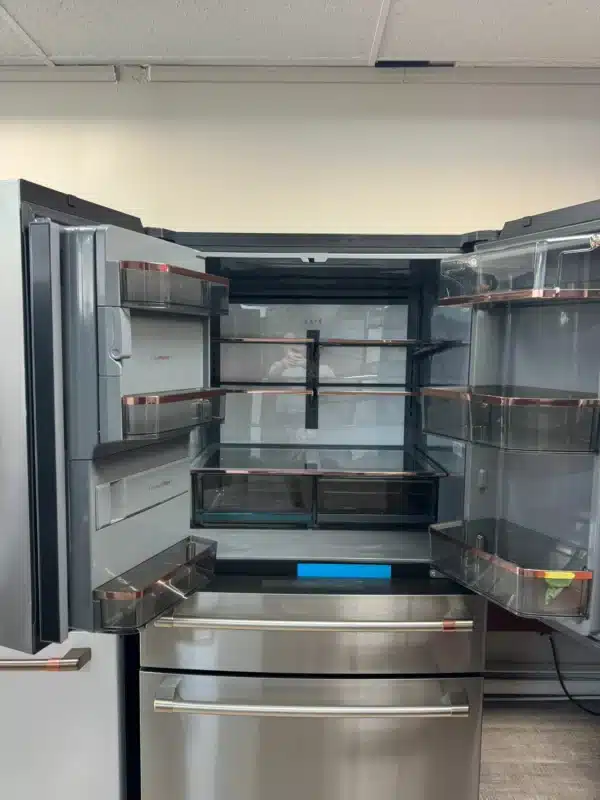 Réfrigérateur GE Café 36’’ à portes françaises – 27.6 pi³ – Acier inoxydable – CVE28DP2NS1 – Image 4