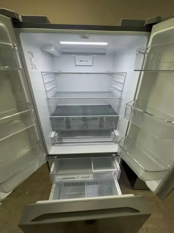 Réfrigérateur LG Portes françaises – 33 po, 21 pi³, Distributeur de glaçons – LF21C6200S – Image 5