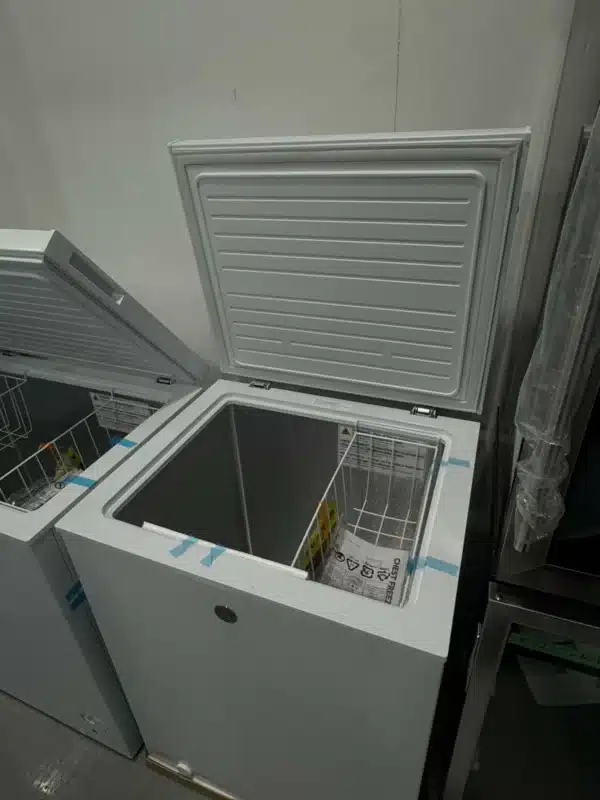 GE Chest Freezer 5.1 cu. ft. – White - FCM5STWW - Image 4